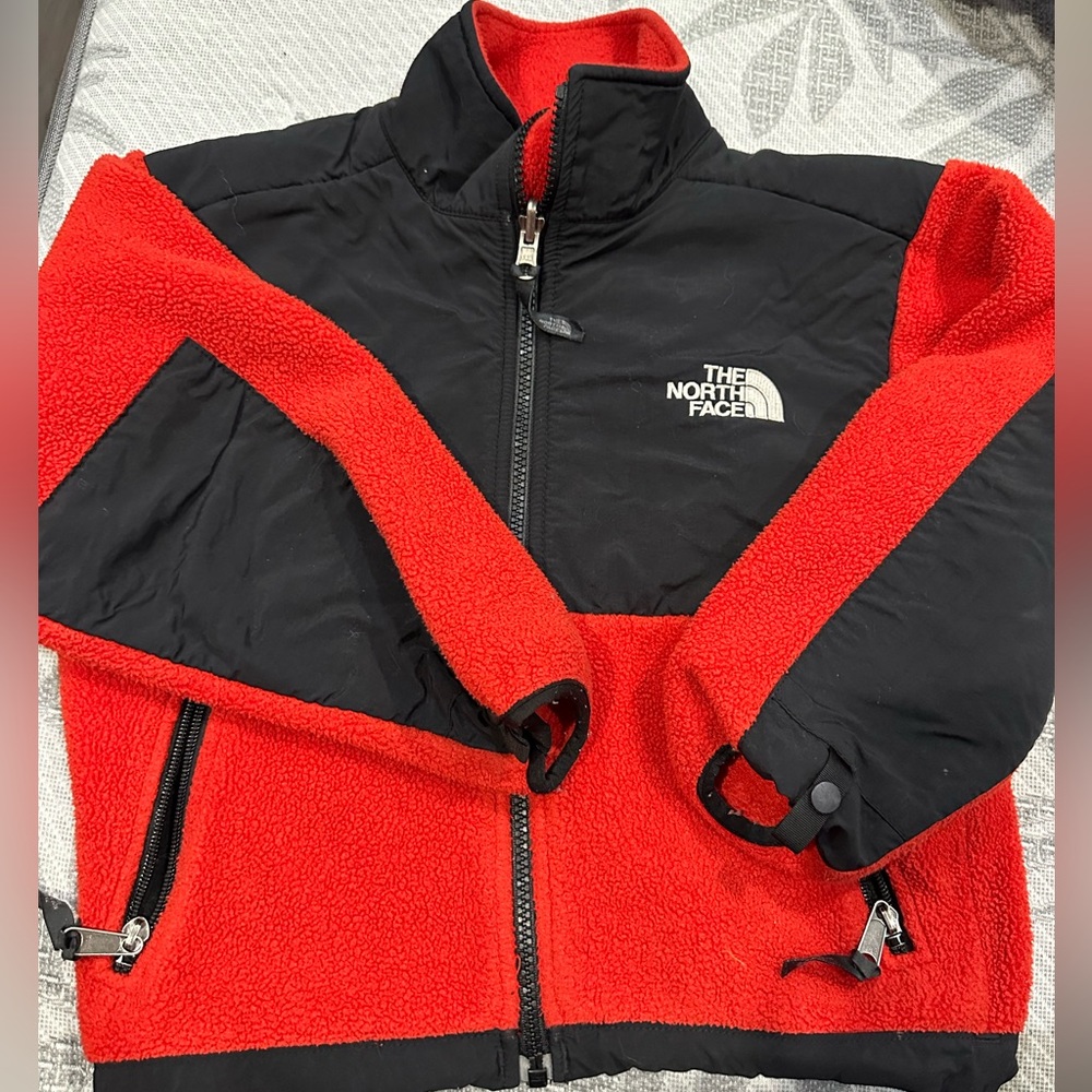 NORTHFACE Boys Fleeces- red and black XS youth junior